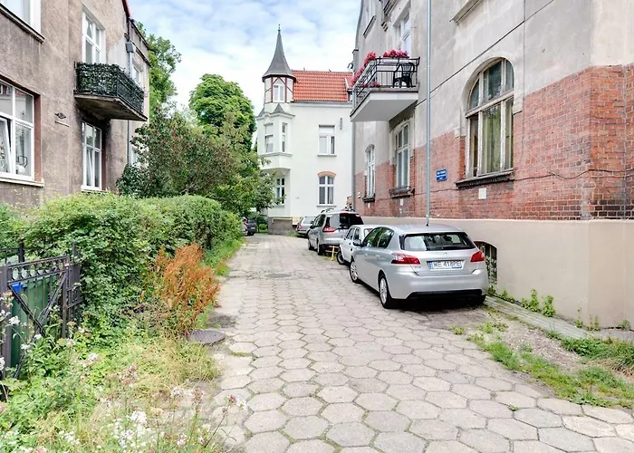 Dr Apartments - Frank Sopot